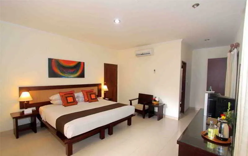 Puri Raja Hotel Legian